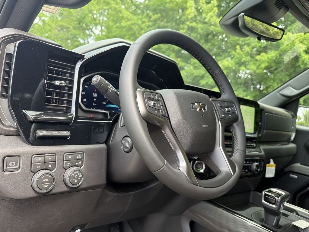2026 Chevrolet Silverado 1500 ZR2 - Photo 10