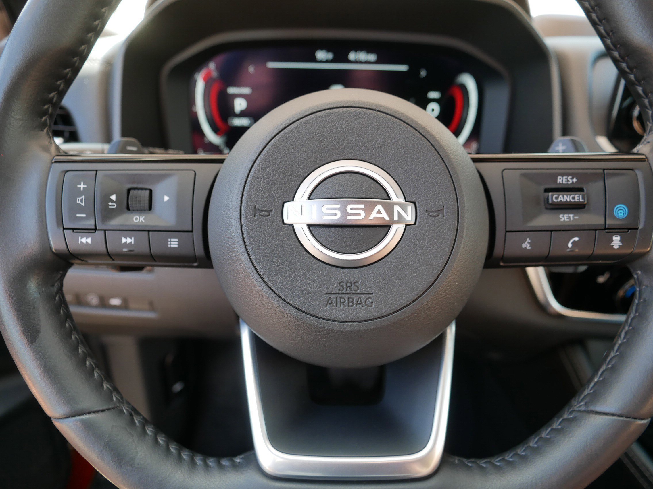 Used 2023 Sunset Drift Chromaflair/Super Black Nissan Platinum image 25