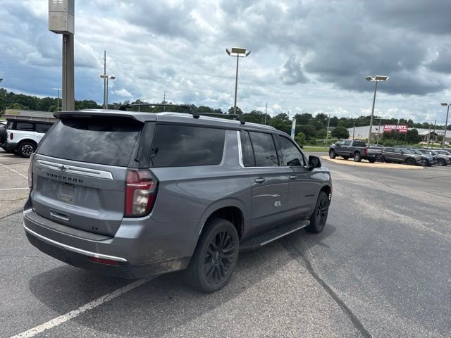 Used 2022 Gray Chevrolet LT image 3