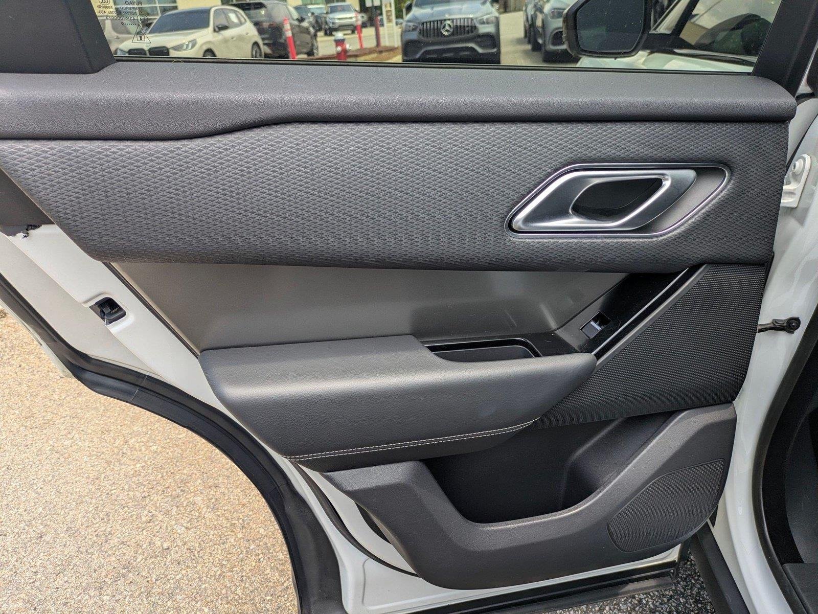 Used 2019 Fuji White Land Rover S image 26