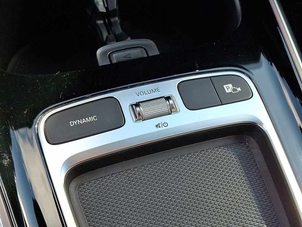 Certified Used 2025 Black Mercedes-Benz GLB 250 image 24