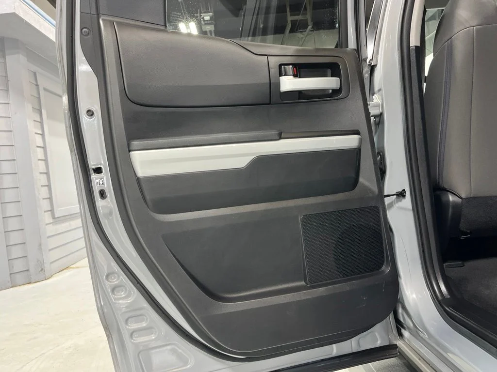 Used 2019 Gray Toyota SR5 image 27