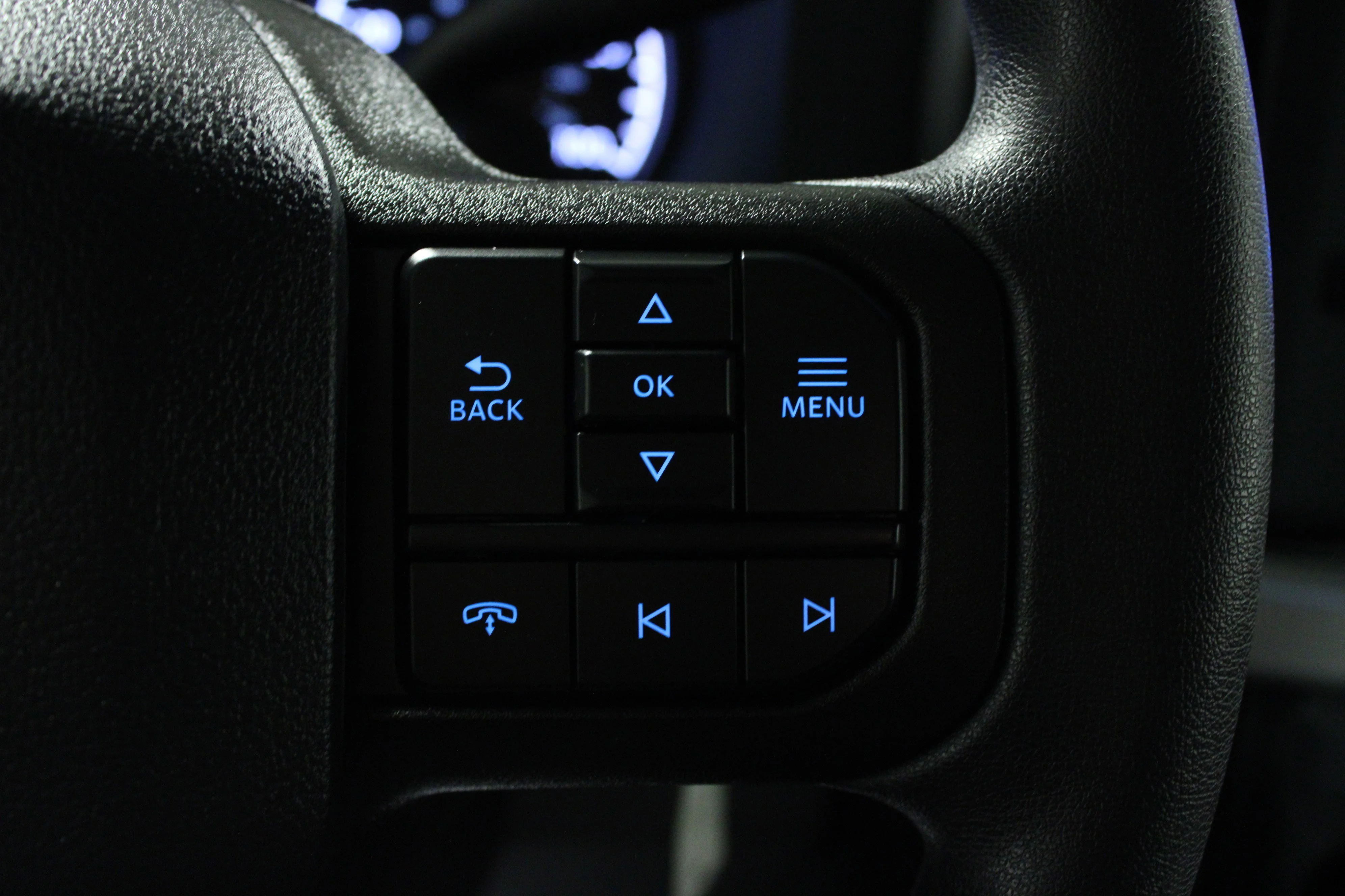 Used 2024 Black Metallic Ford XL image 18