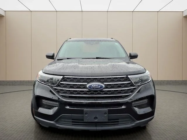 Used 2023 Black Ford XLT image 4