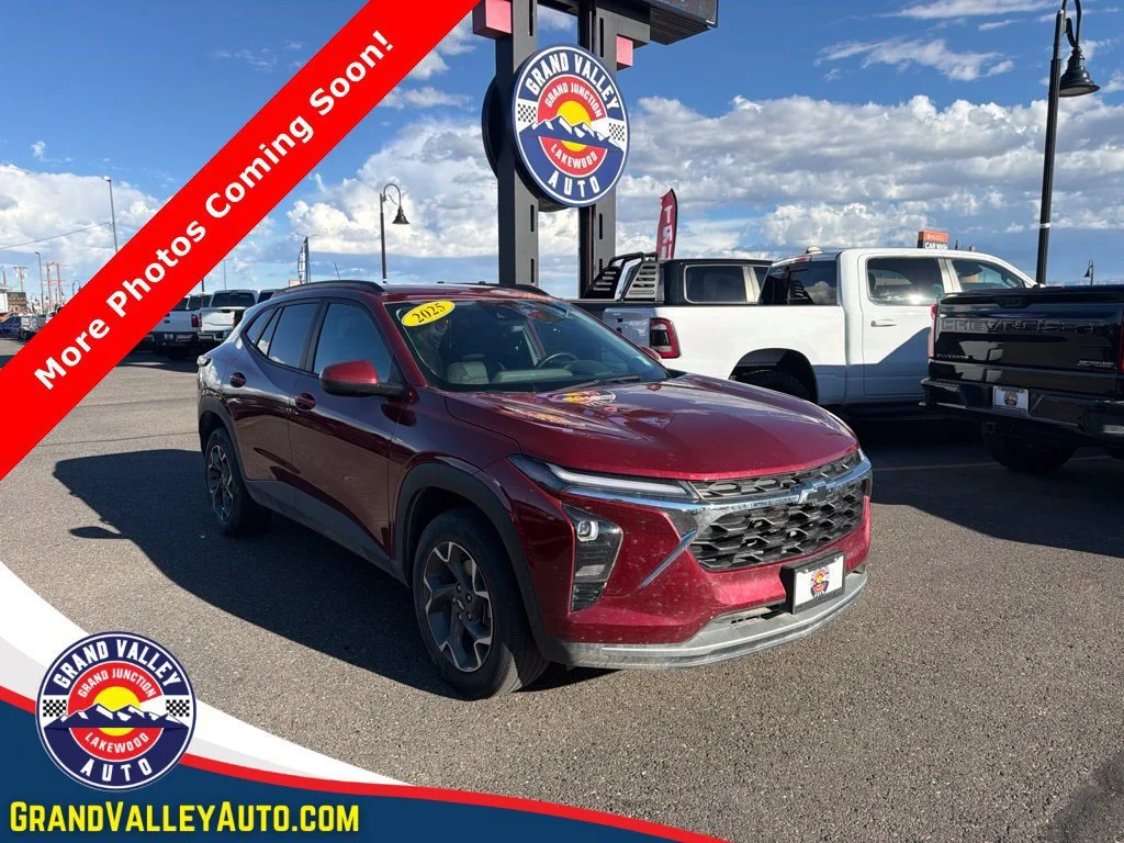 Used 2025 Red Chevrolet LT image 1