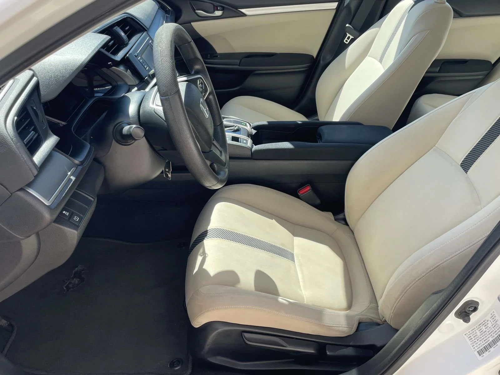 Used 2018 White Honda LX CVT image 15