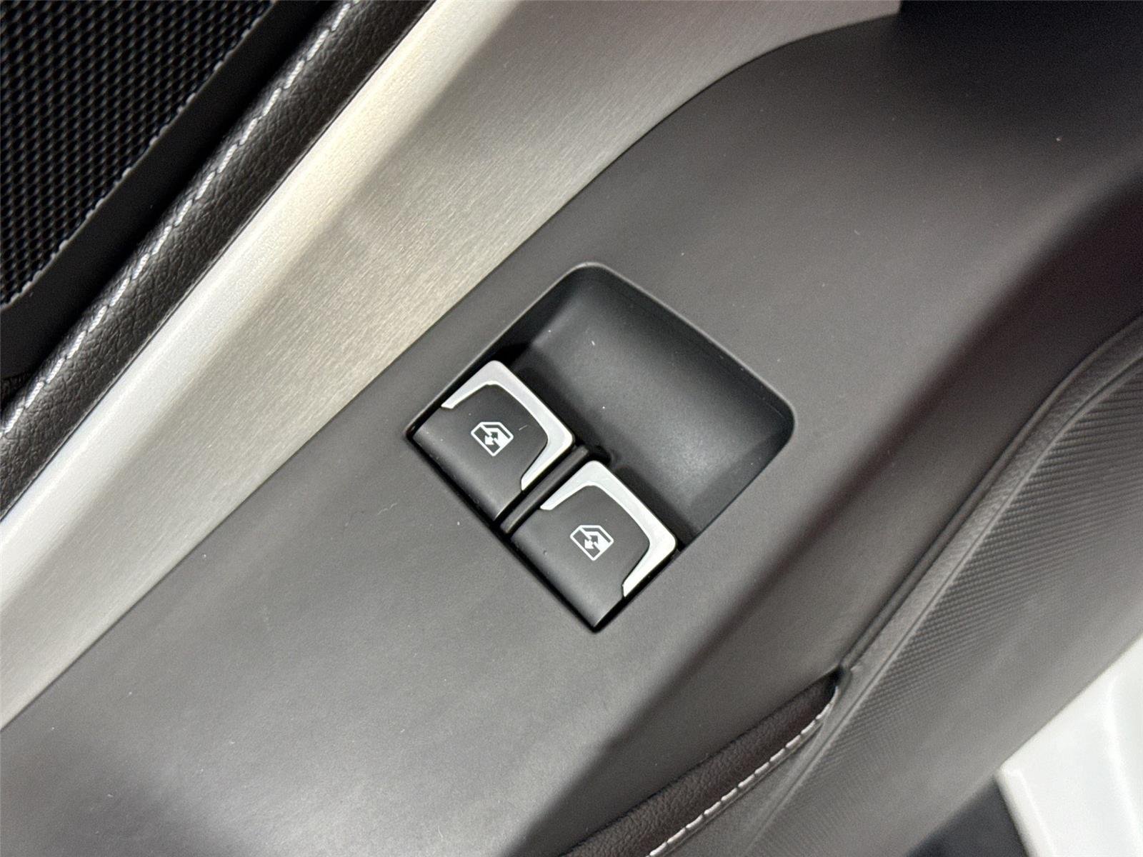 Used 2018 Arctic White Chevrolet Grand Sport 1LT image 28
