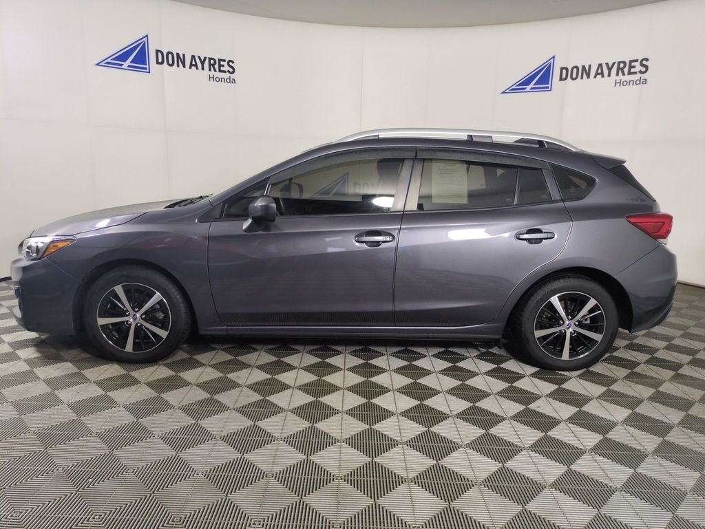 Used 2019 Gray Metallic Subaru 2.0i Premium image 2