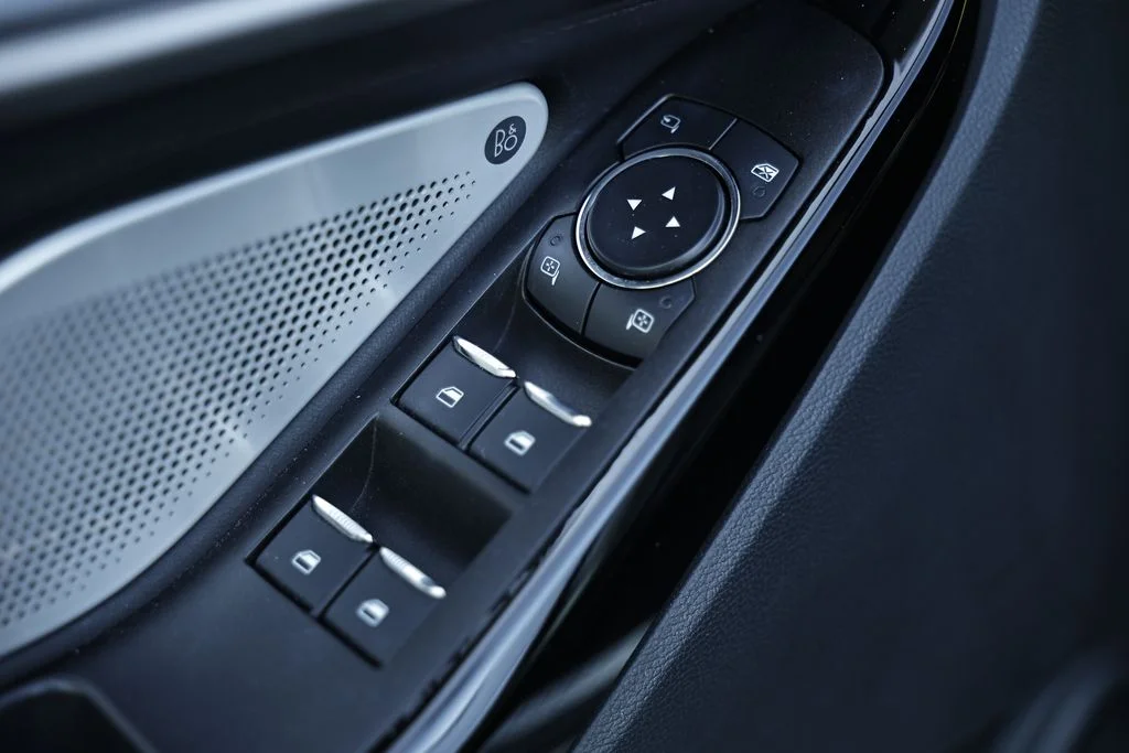 Used 2022 Carbonized Gray Metallic Ford Platinum image 17