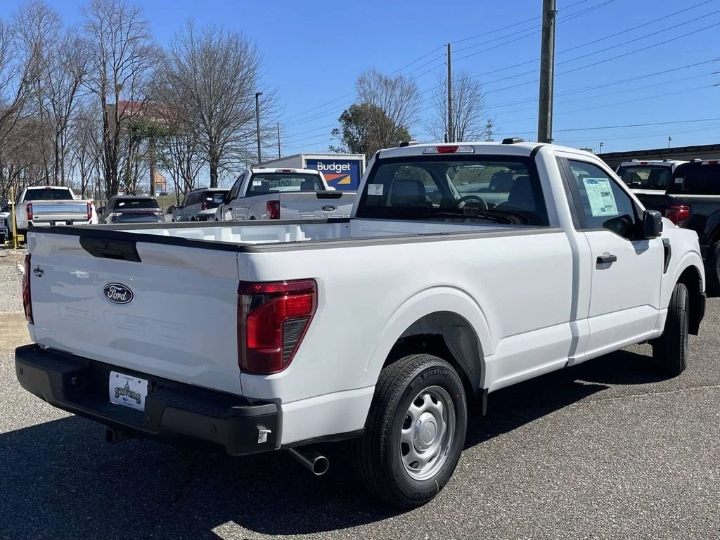 New 2026 Oxford White Ford XL image 3