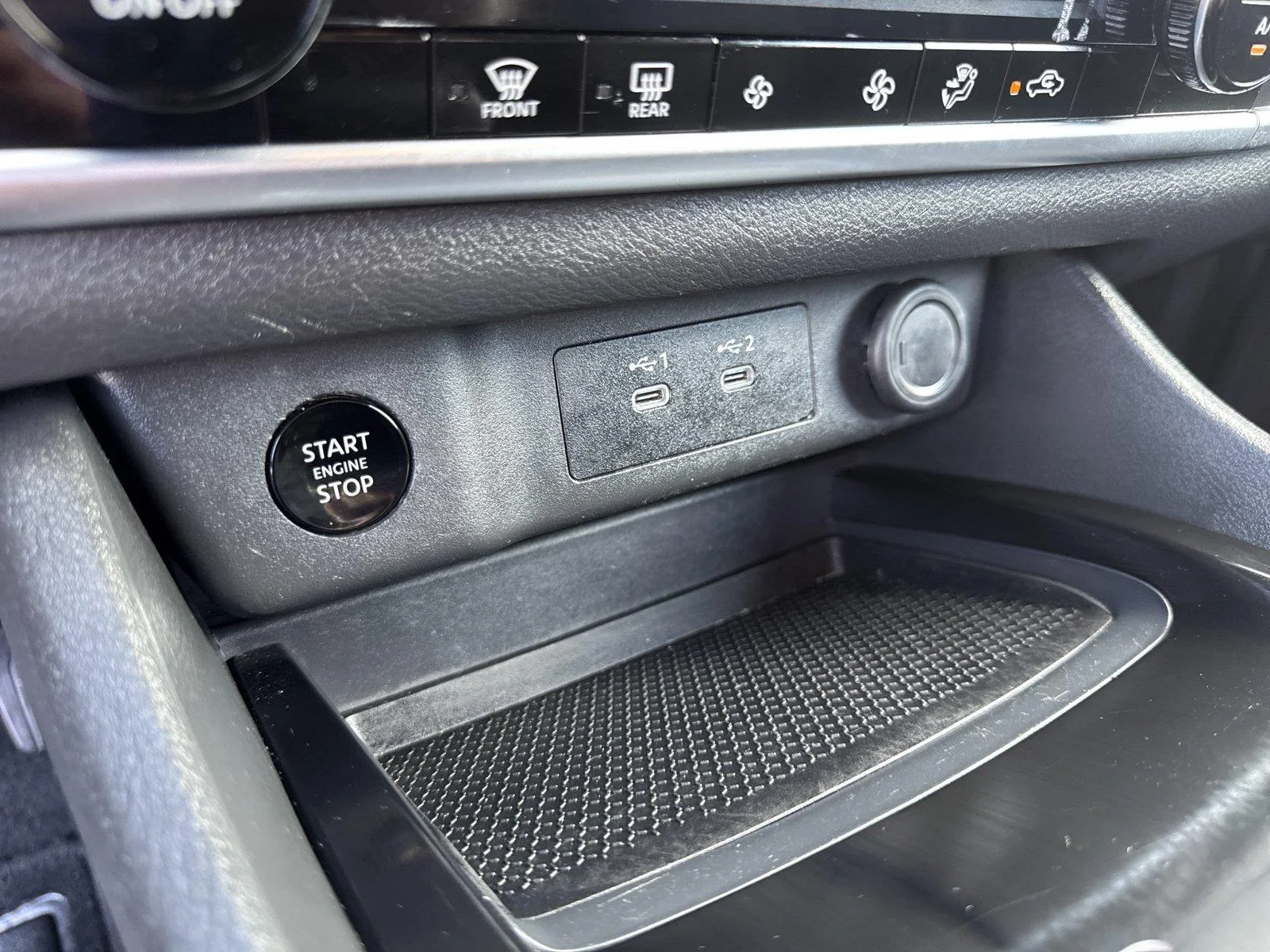 Used 2025 Gun Metallic Nissan SV image 27