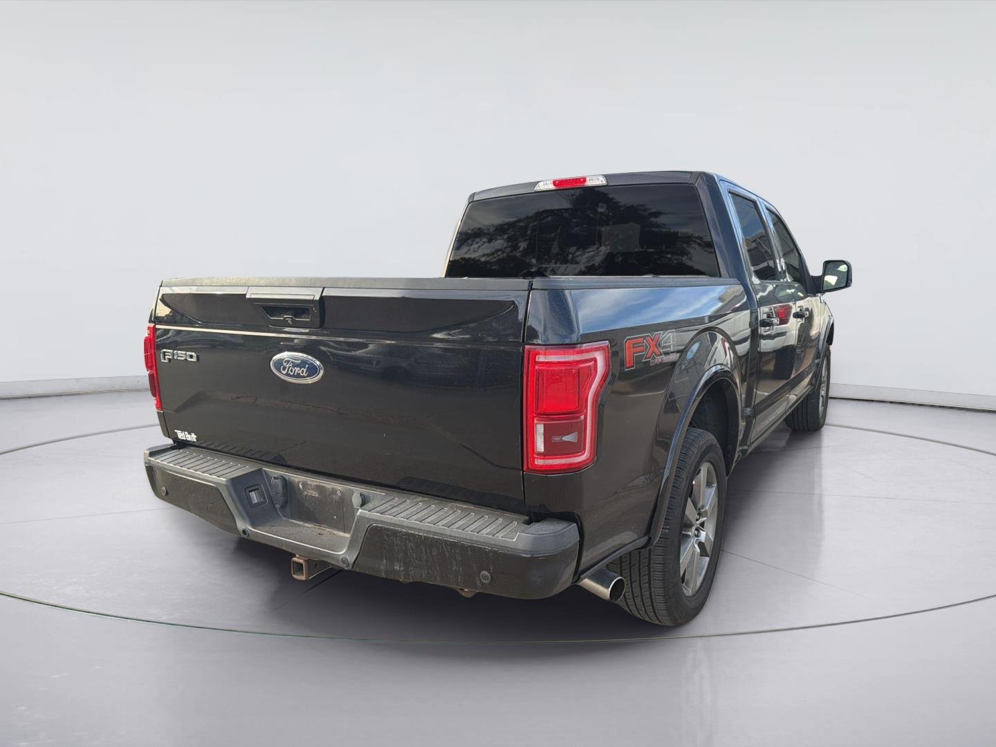 Used 2016 Shadow Black Ford Lariat image 2