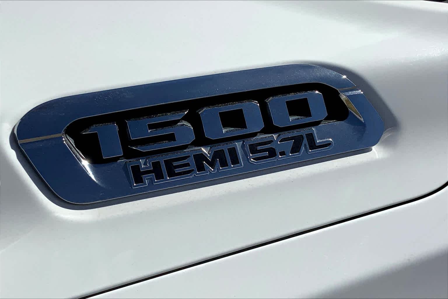 Used 2020 Bright White Clearcoat Ram Laramie image 31