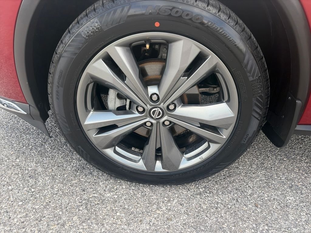 Used 2020 Cayenne Red Metallic Nissan Platinum image 28