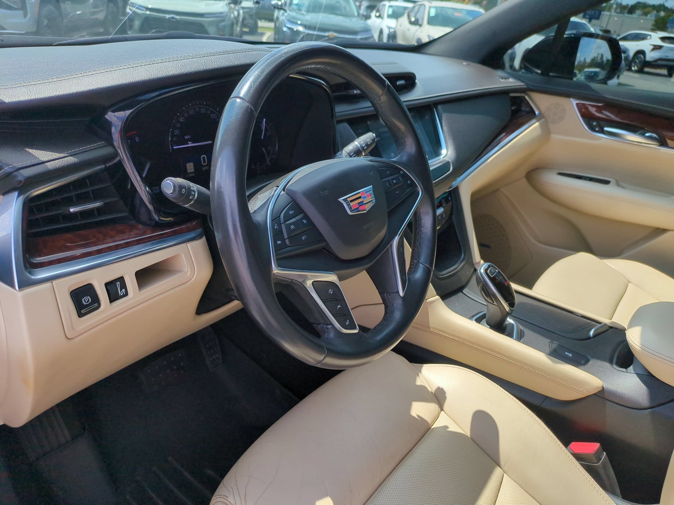 Used 2018 Stellar Black Metallic Cadillac Luxury FWD image 16