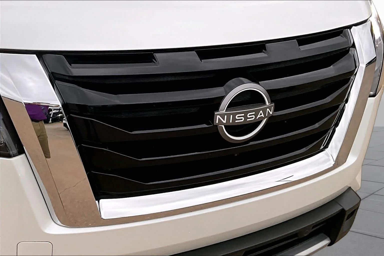 Used 2025 Everest White Pearl Tricoat Nissan Platinum image 30