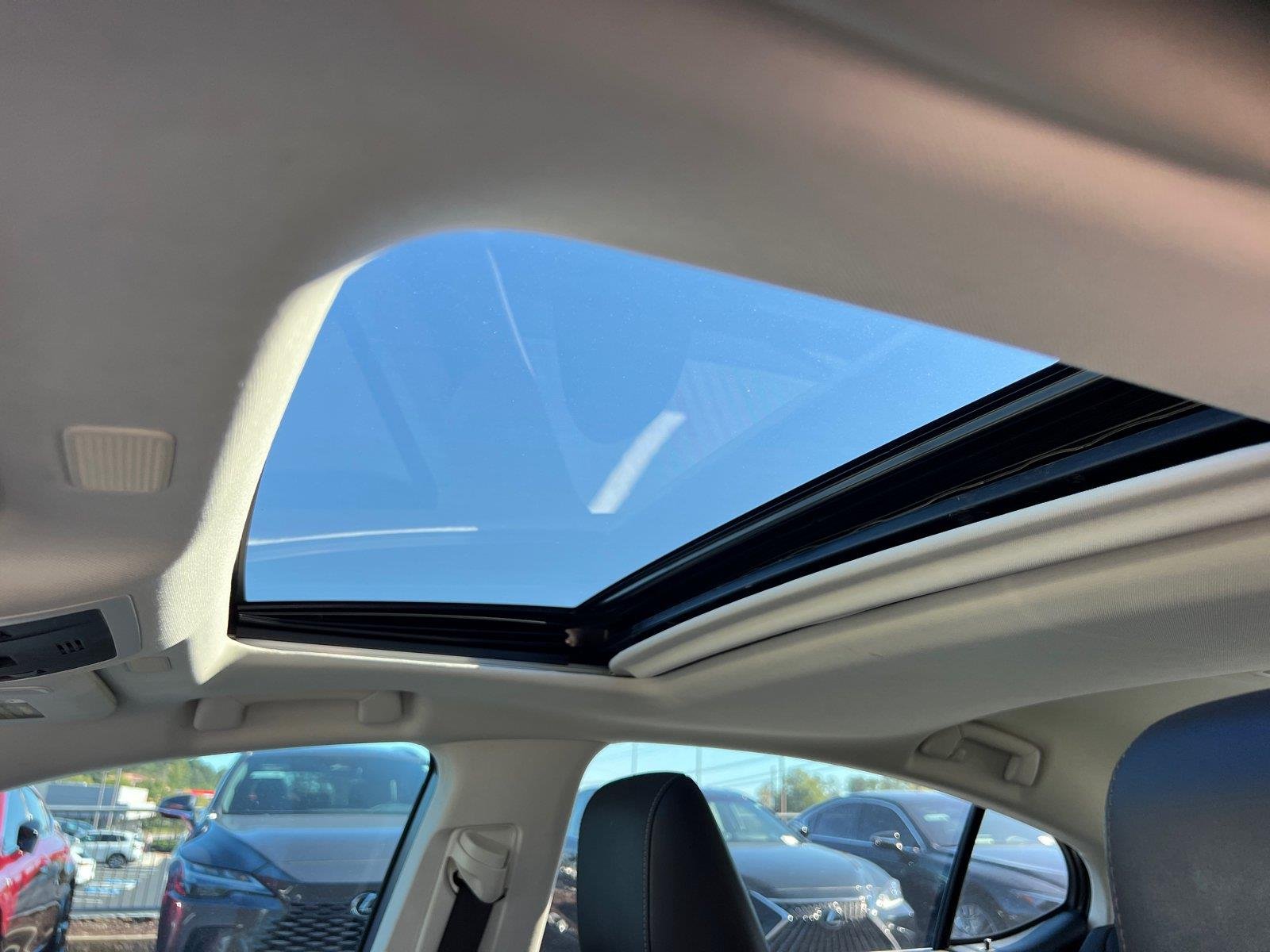 Used 2019 Atomic Silver Lexus ES 350 image 31
