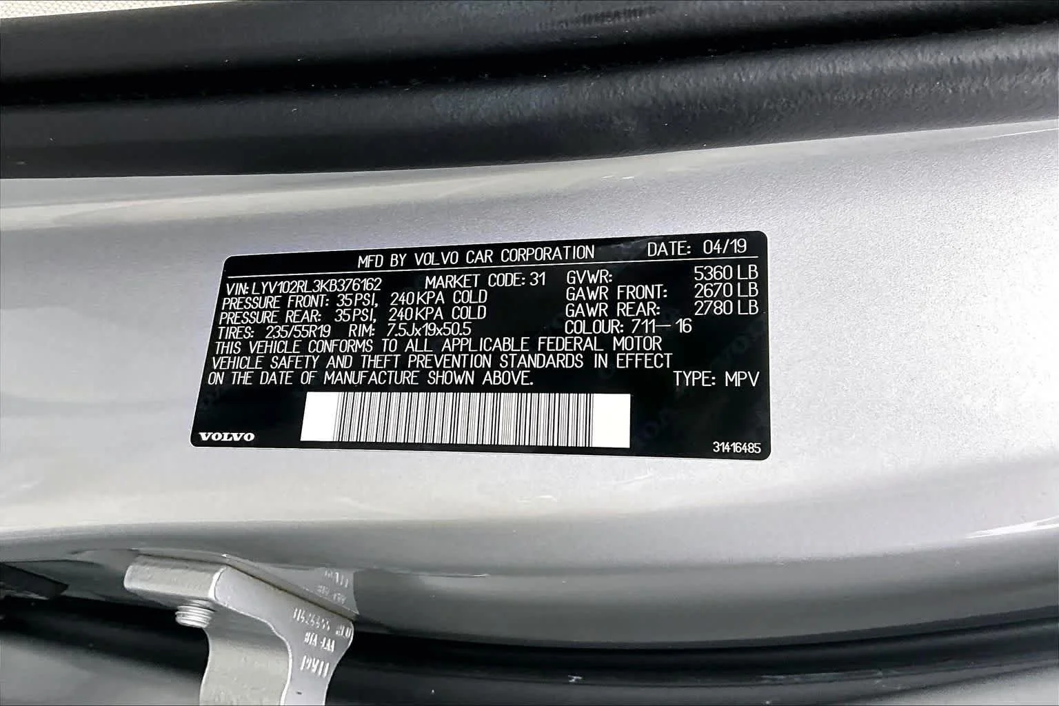 Used 2019 Bright Silver Metallic Volvo Inscription image 34