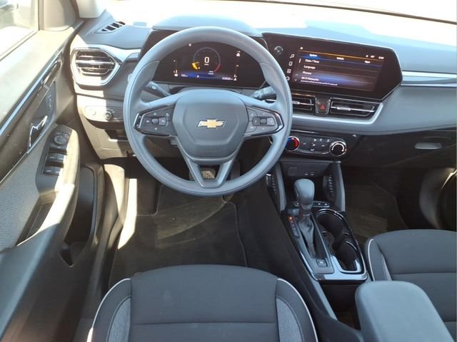 Used 2024 Gray Chevrolet LT image 17
