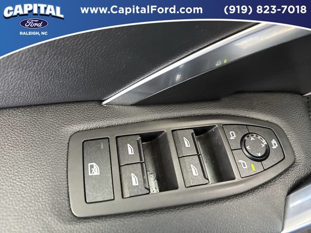 Used 2023 Gray BMW xDrive28i image 21