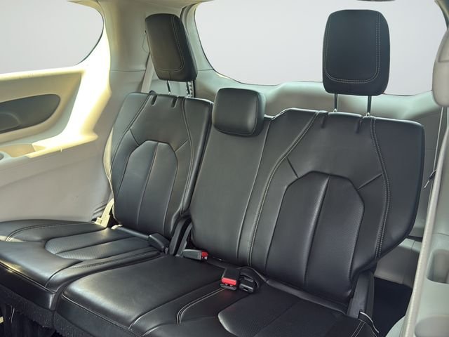 Used 2023 White Chrysler Touring L image 28