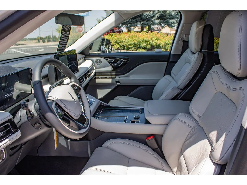 New 2026 PRISTINE WHITE METALLIC Lincoln Reserve image 36