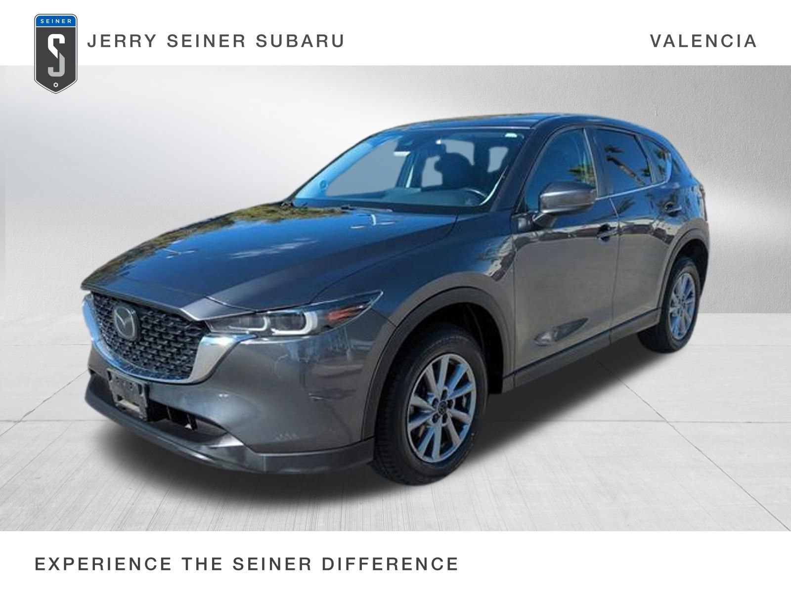 2023 Mazda CX-5 S Preferred package Auto AWD's photo