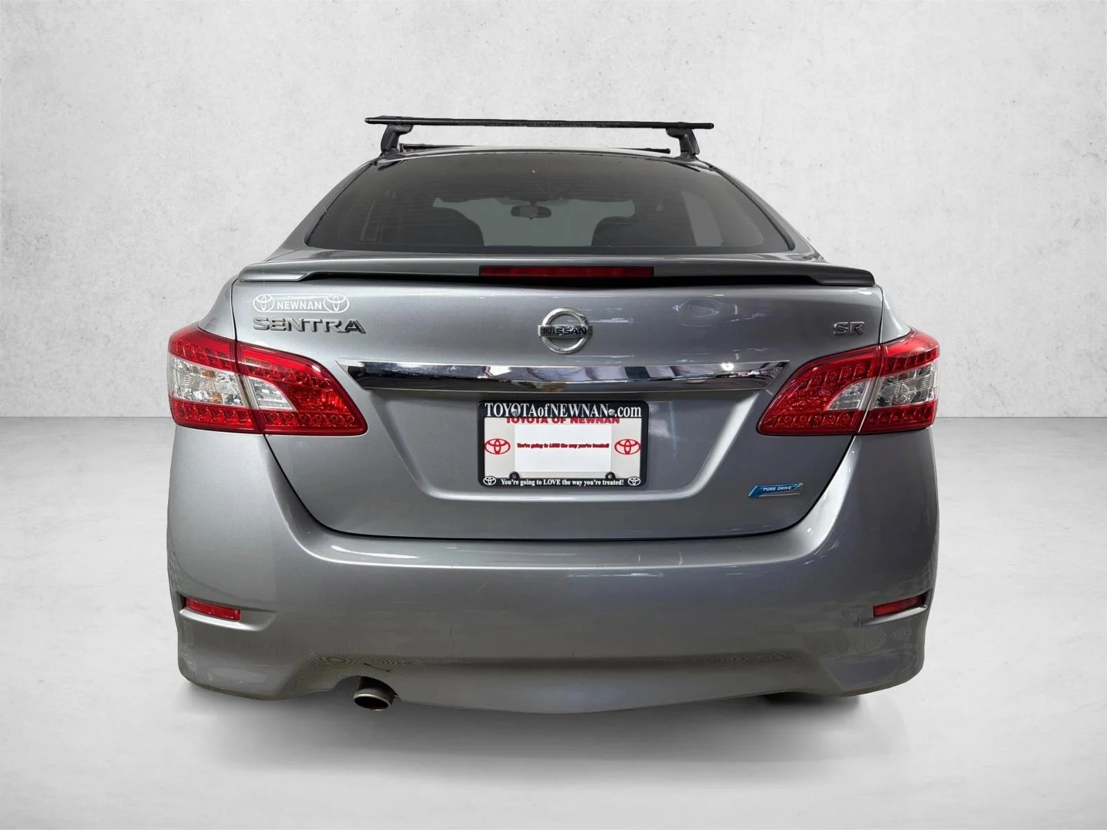 Used 2014 Black Nissan SR image 4