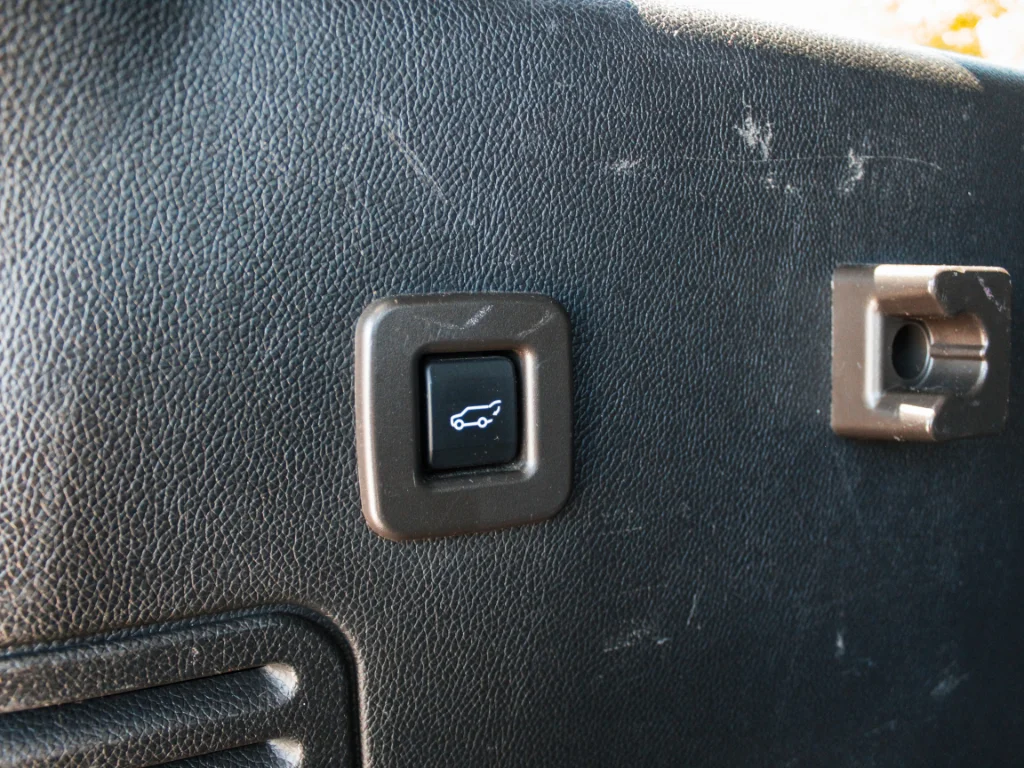 Used 2013 White Platinum Metallic Tri-Coat Ford King Ranch image 33