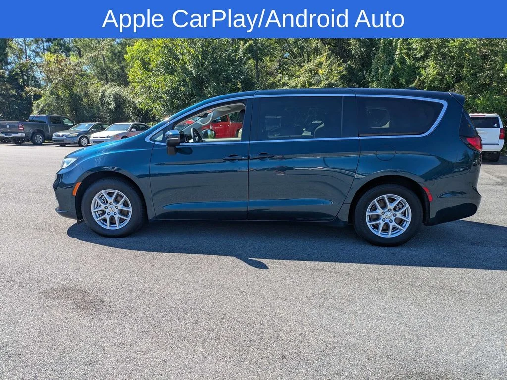 Used 2023 Blue Chrysler Touring L image 7