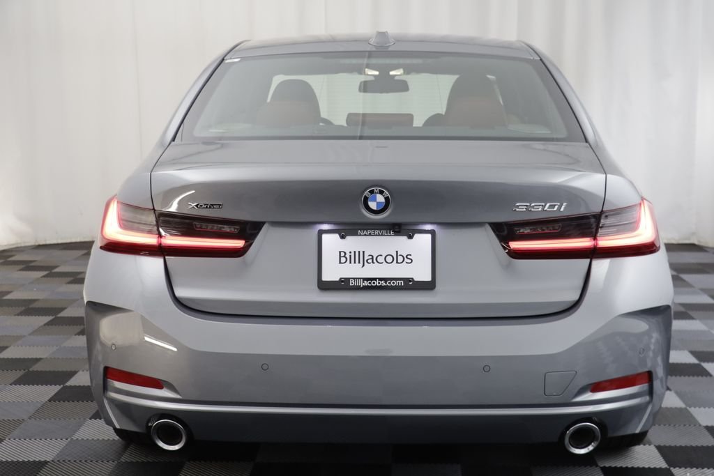 New 2026 Skyscraper Grey Metallic BMW 330i xDrive image 16