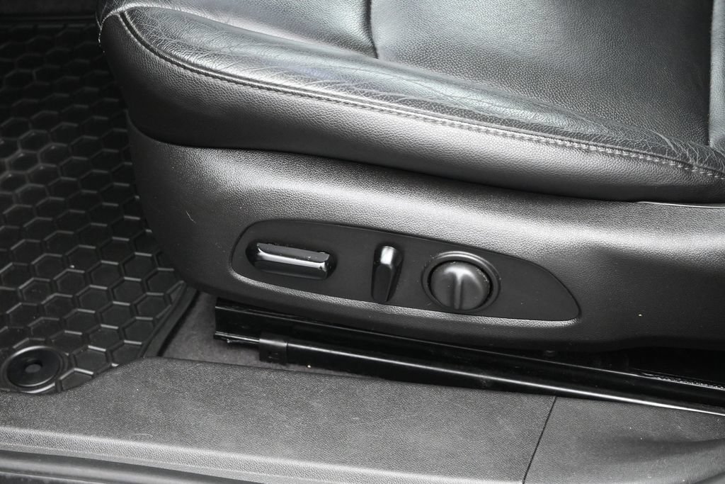 Used 2017 Black Chevrolet LT image 10