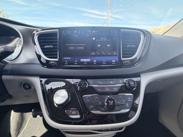 2024 Chrysler Pacifica Touring L - Photo 14