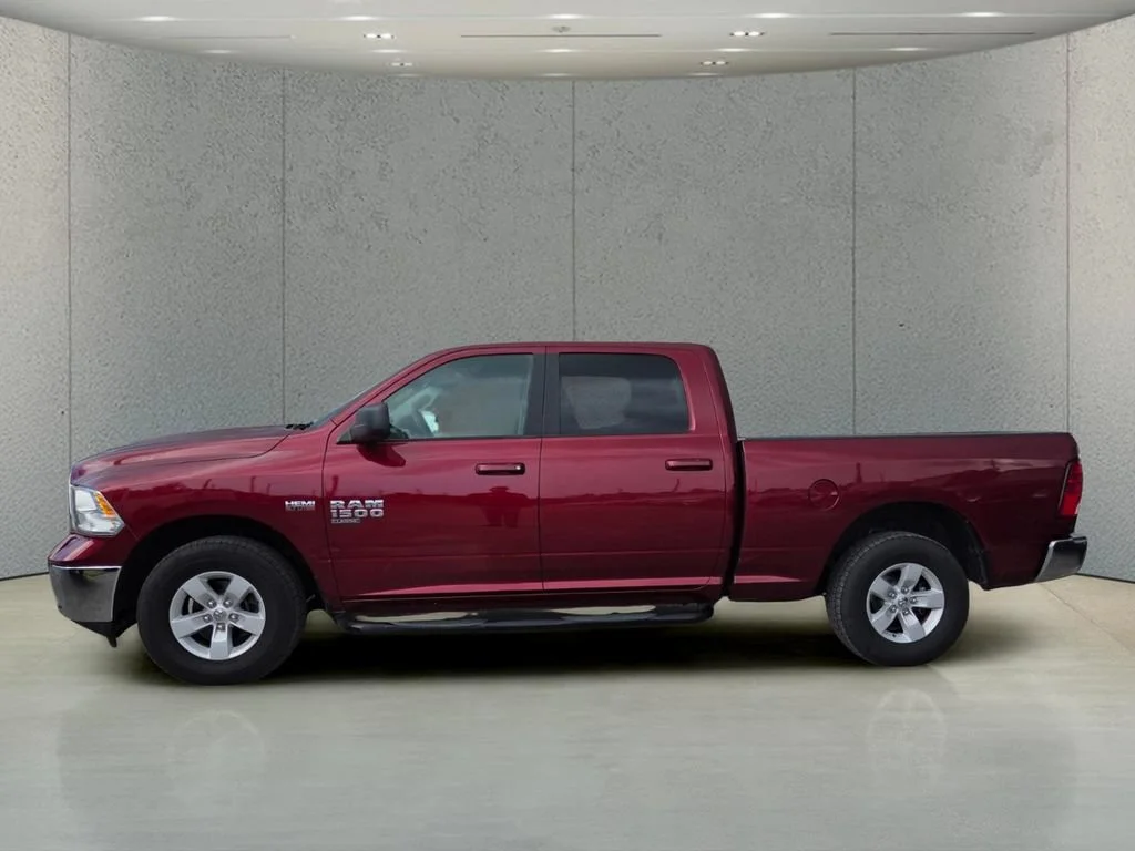 Used 2021 Delmonico Red Pearlcoat Ram SLT image 9