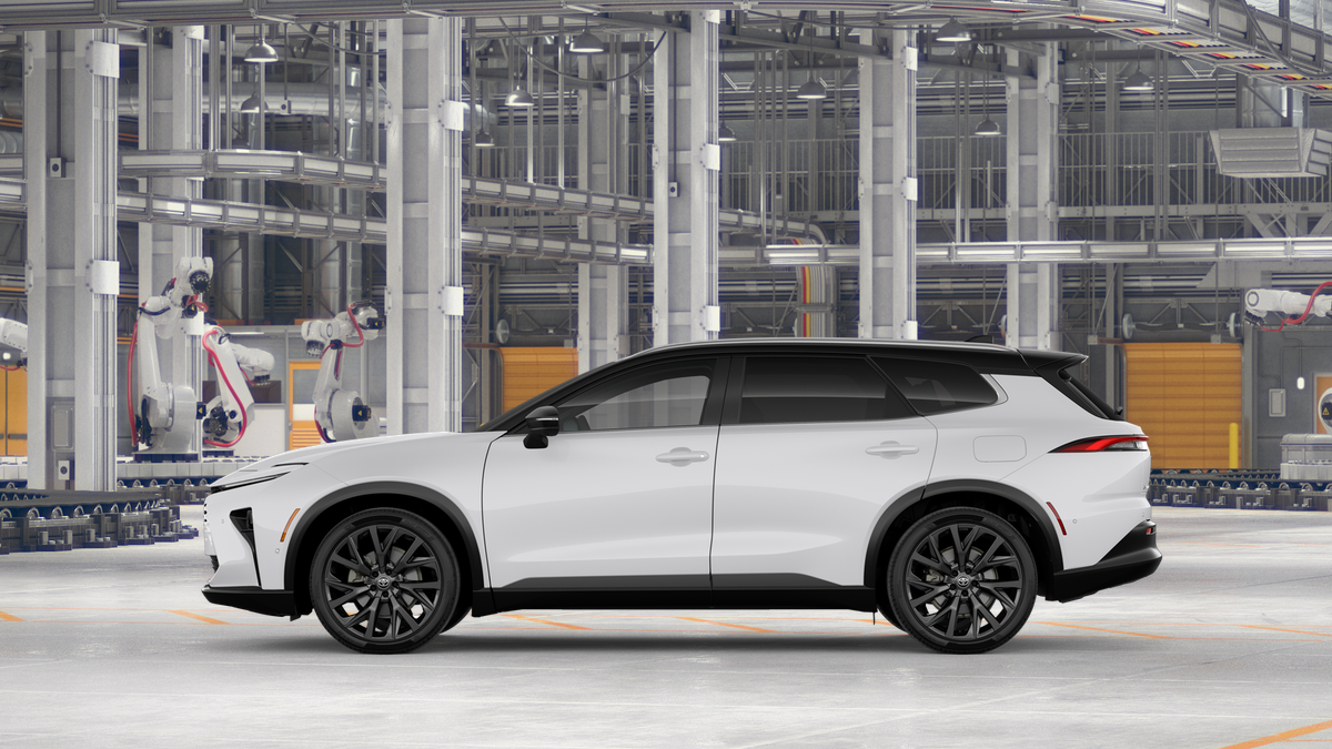 New 2026 Oxygen White with Black roof Toyota Limited image 5
