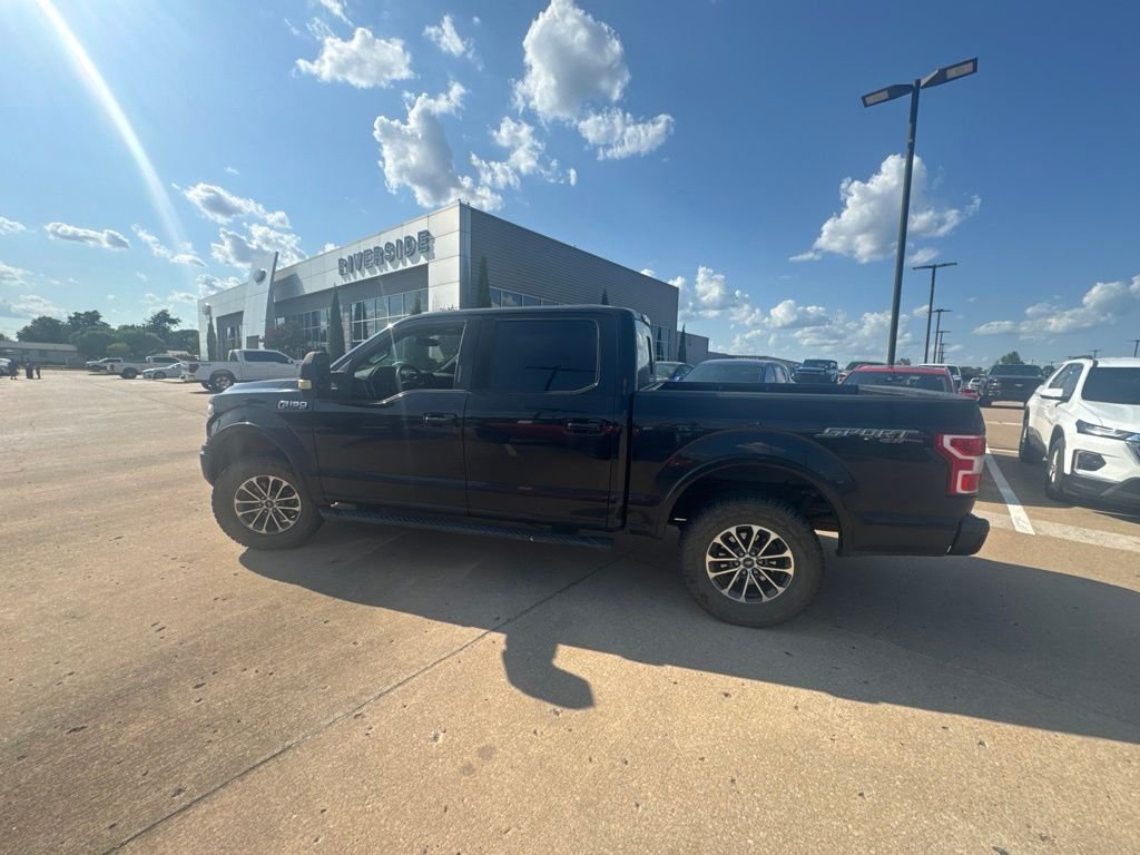 Used 2018 Shadow Black Ford XLT image 1