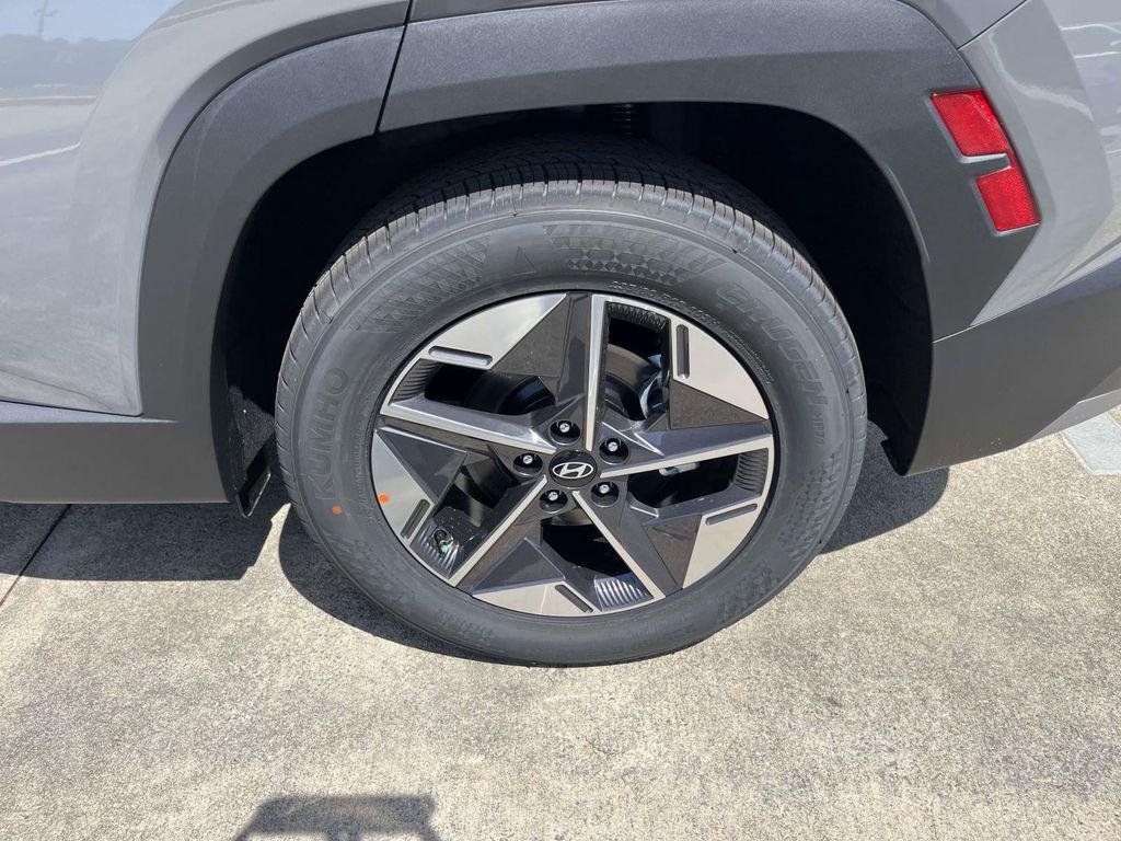 New 2026 Gray Hyundai SEL FWD image 31