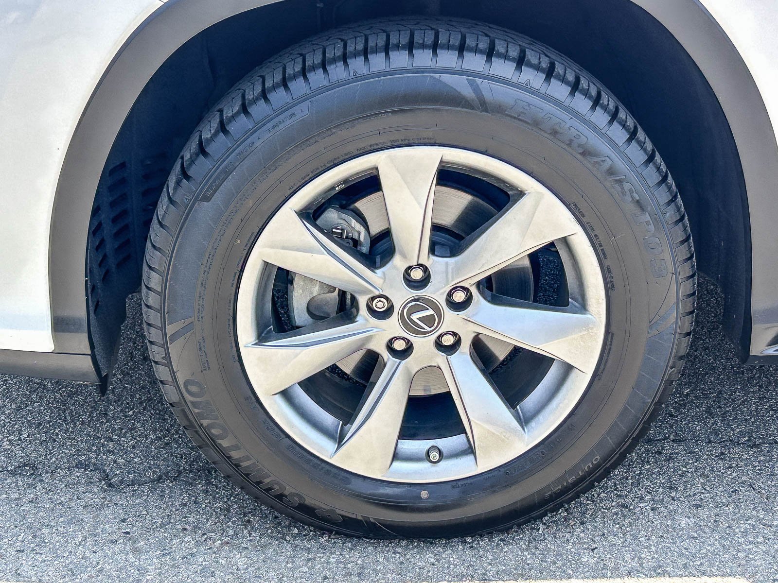 Used 2019 EMINENT WHITE PEA Lexus RX 450H image 10