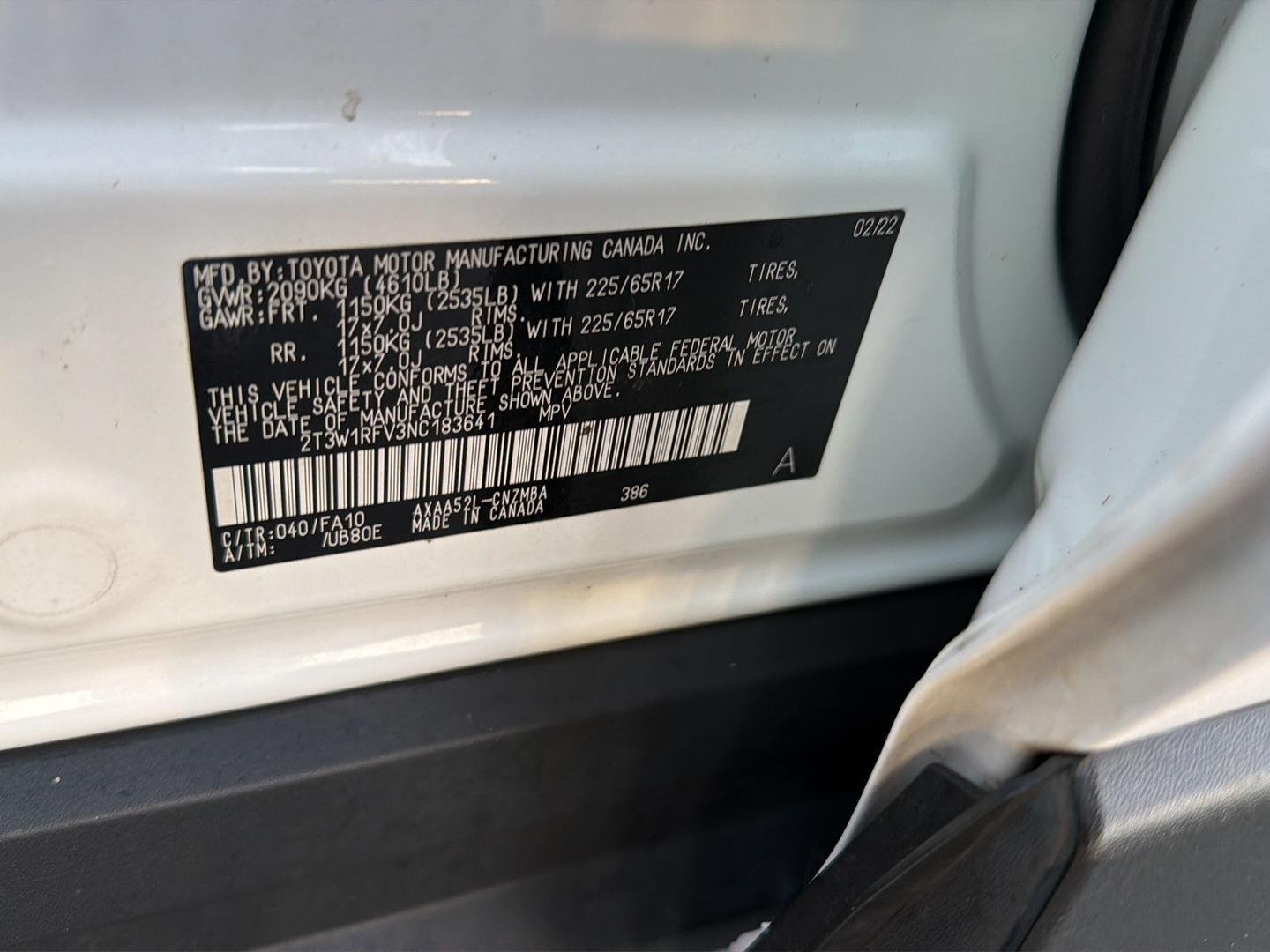 Used 2022 White Toyota XLE image 43