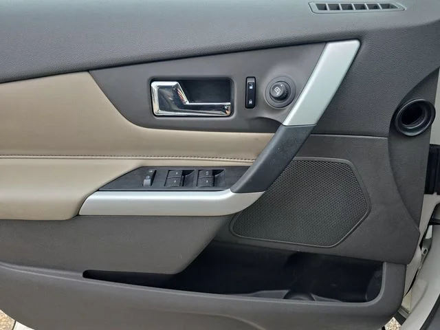 Used 2013 White Suede Ford SEL image 18