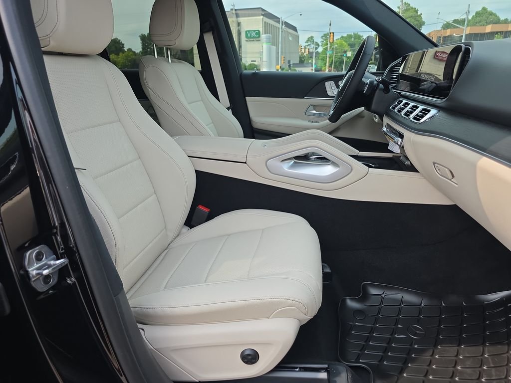 New 2026 Black Mercedes-Benz GLE 450 image 16