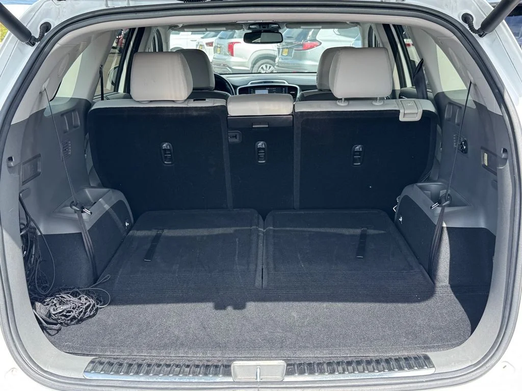 Used 2019 White Kia SX image 16