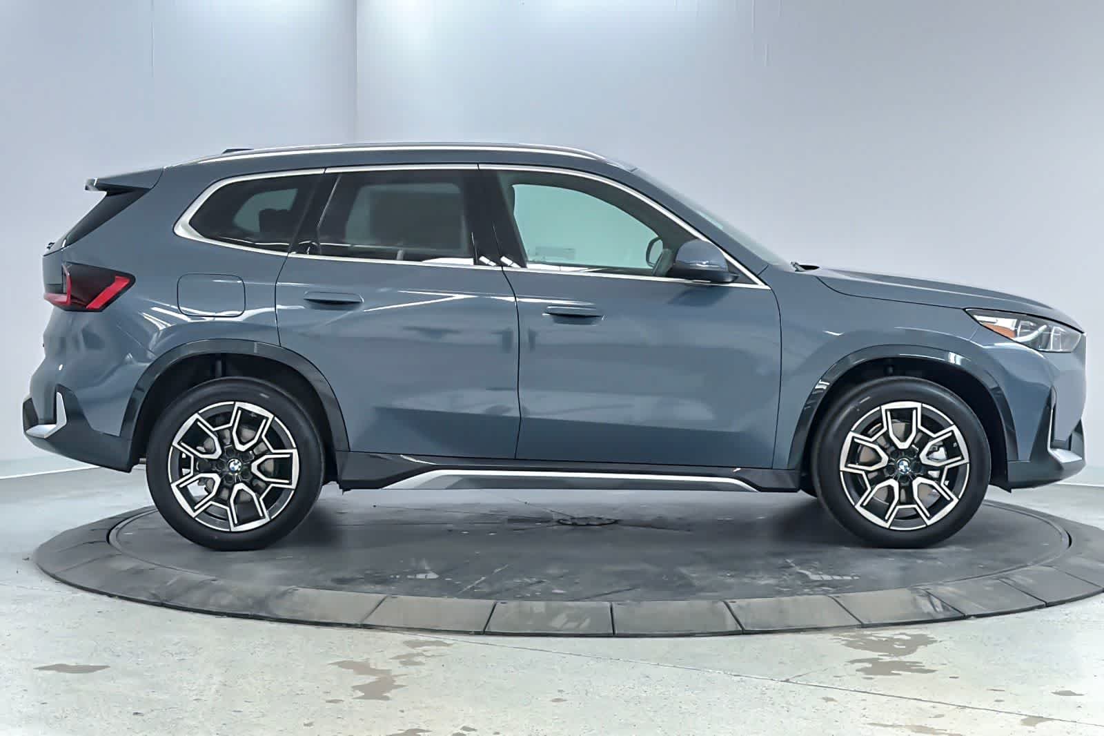 New 2026 Storm Bay Metallic BMW xDrive28i image 8