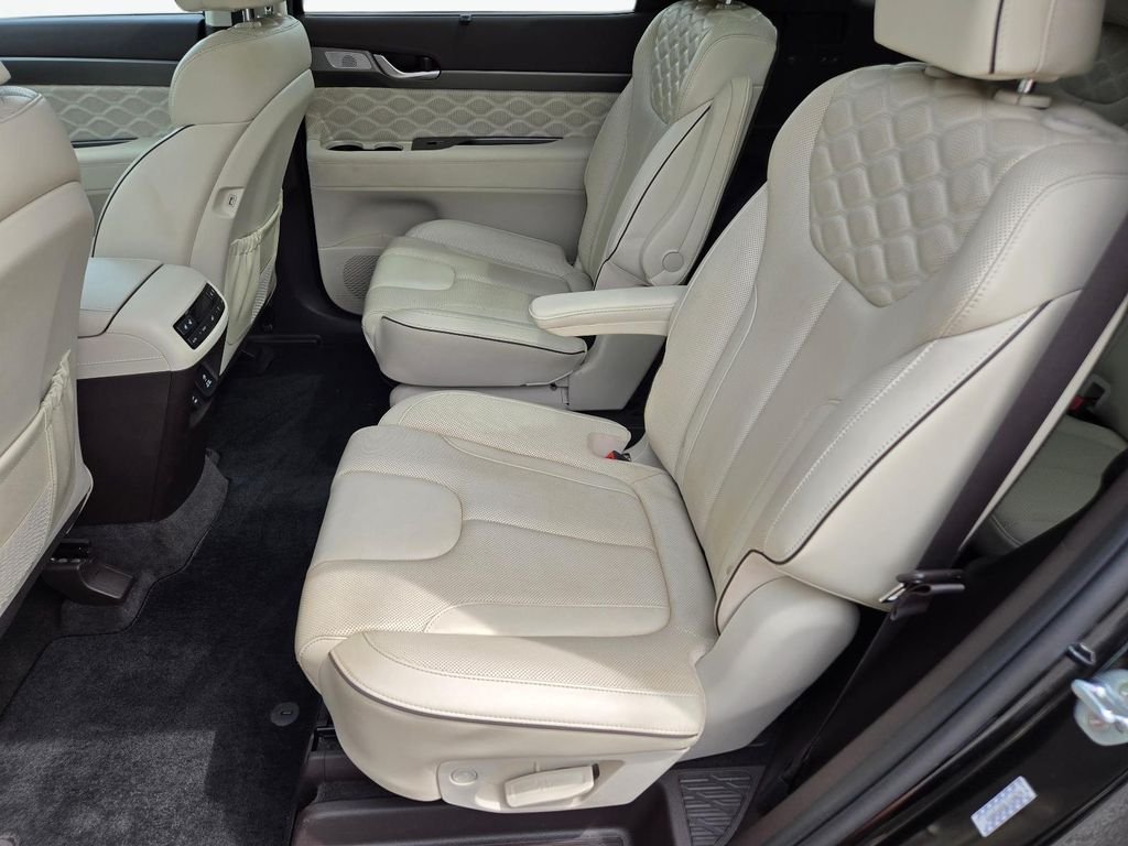 Used 2020 Black Hyundai Limited image 17