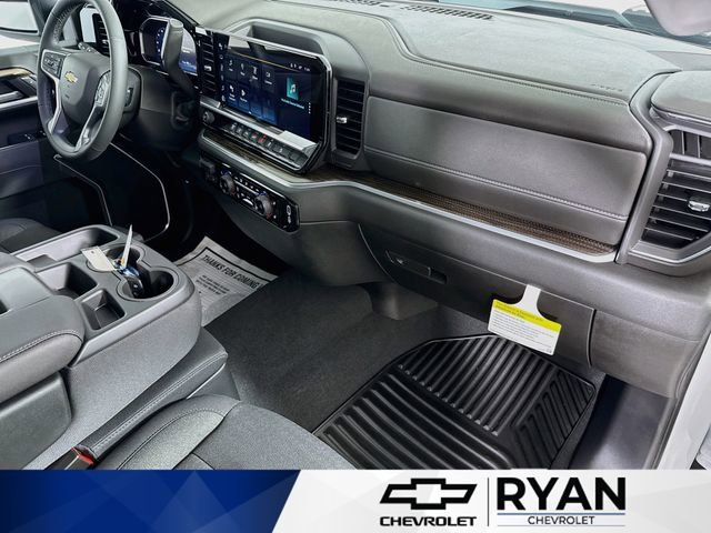 New 2026 Summit White Chevrolet LT image 29