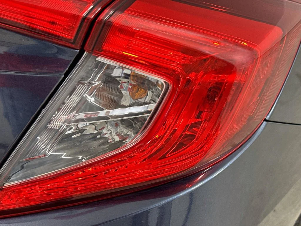 Certified Used 2018 Blue Honda LX image 32