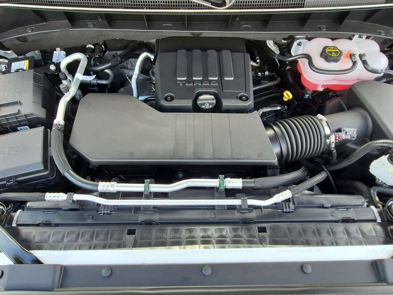 New 2026 Summit White Chevrolet LT (2FL) image 29