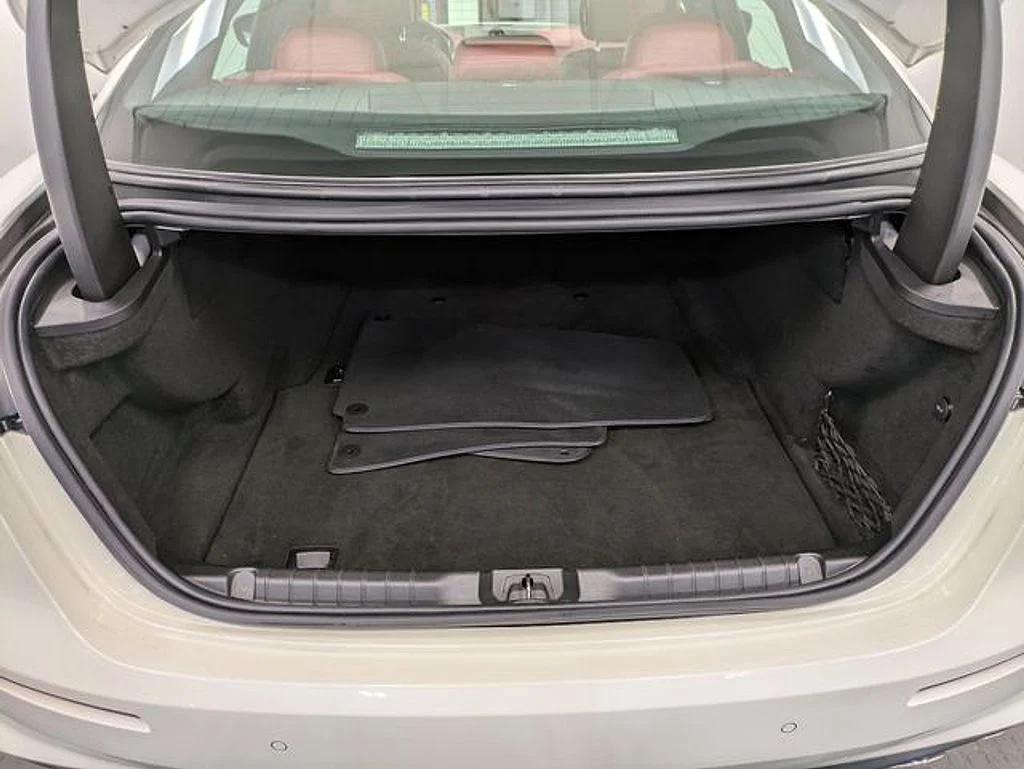 Used 2019  Maserati  image 24