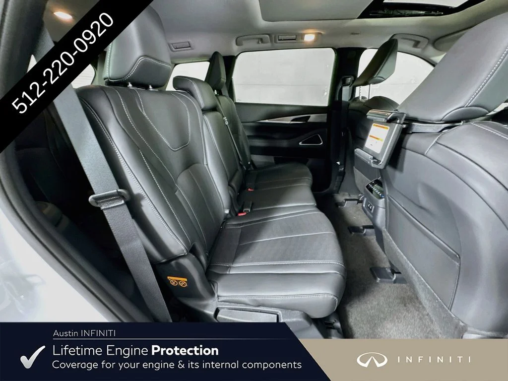 New 2027 White INFINITI LUXE image 38