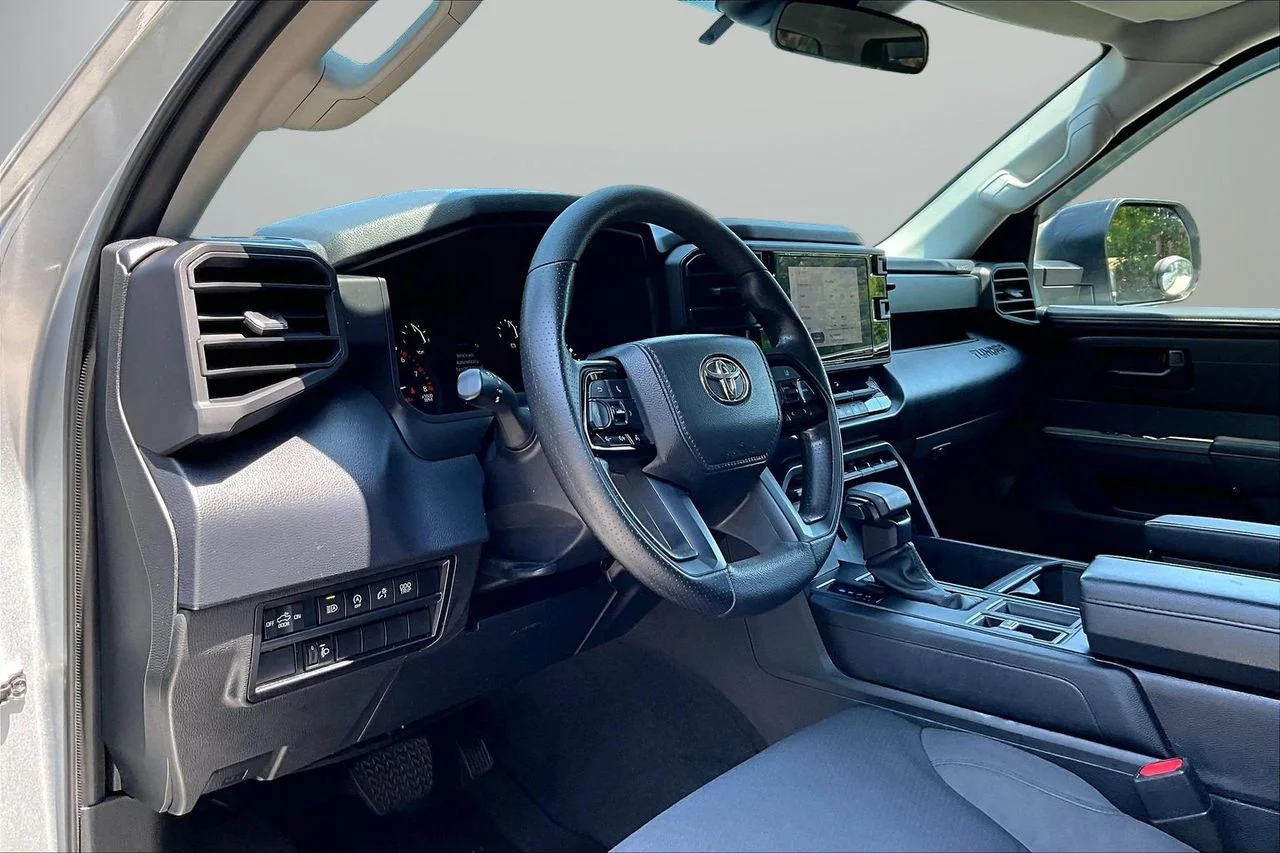 Used 2023 Silver Toyota SR image 18